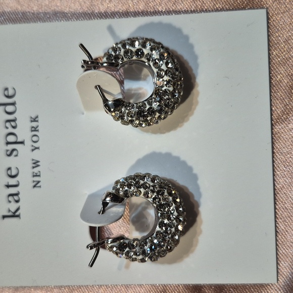 NWT ❤️ KATE SPADE ❤️ POP OF JOY 🍾 Huggie CZ & Silver Earrings 🍾 $78 R 🥳 Party - Picture 4 of 4